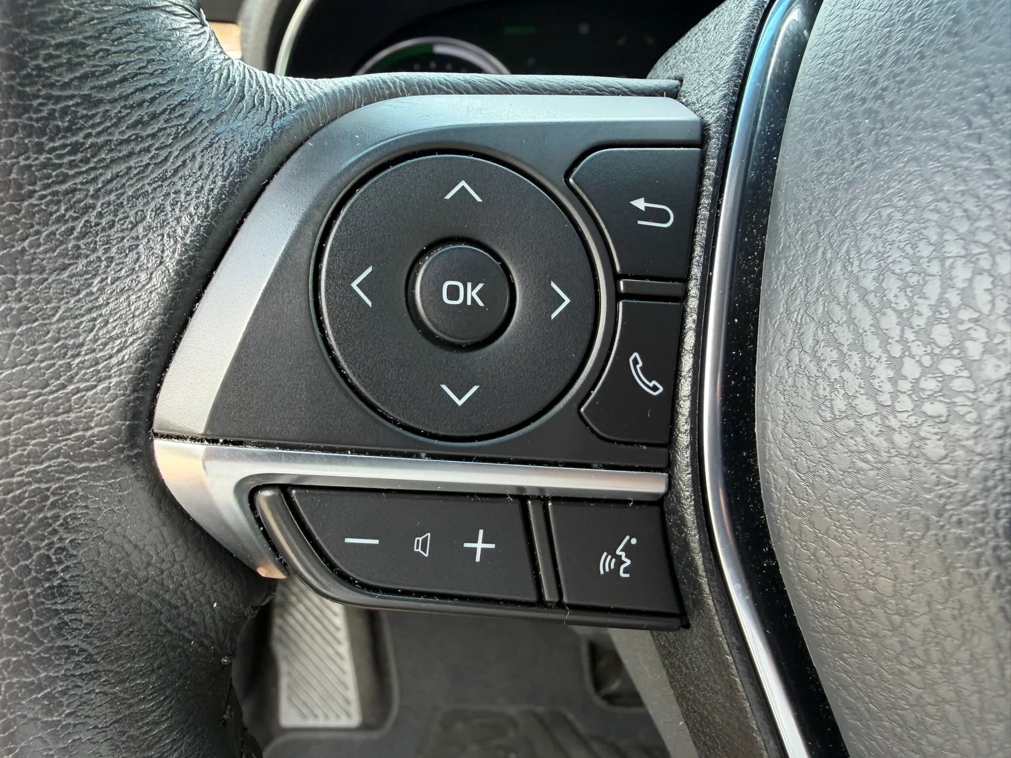 Used 2019 Toyota Avalon XLE FWD image 33