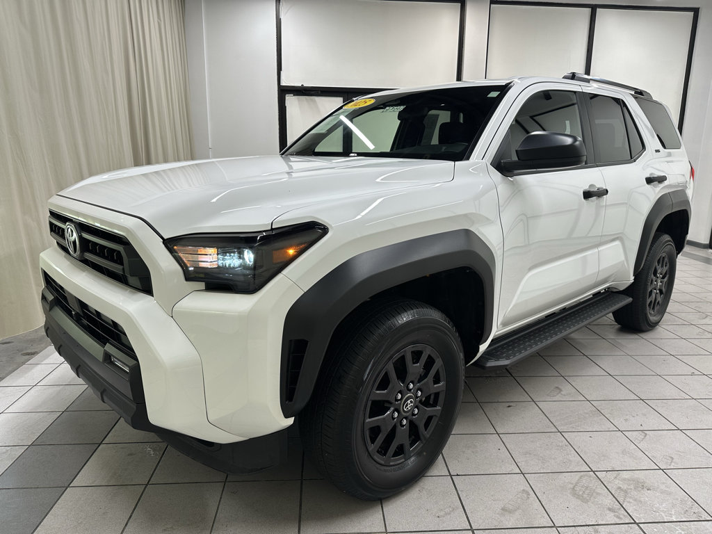 Used 2025 Toyota 4Runner SR5 AWD/4WD image 11