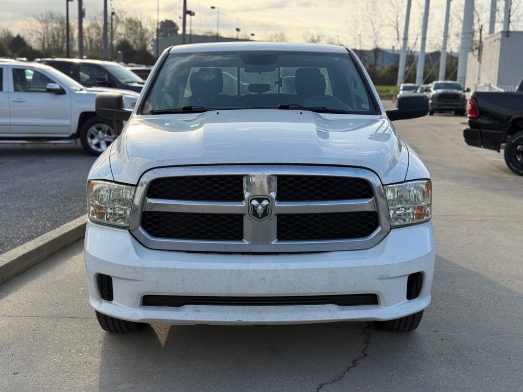 Used 2019 RAM 1500 Classic SLT image 3
