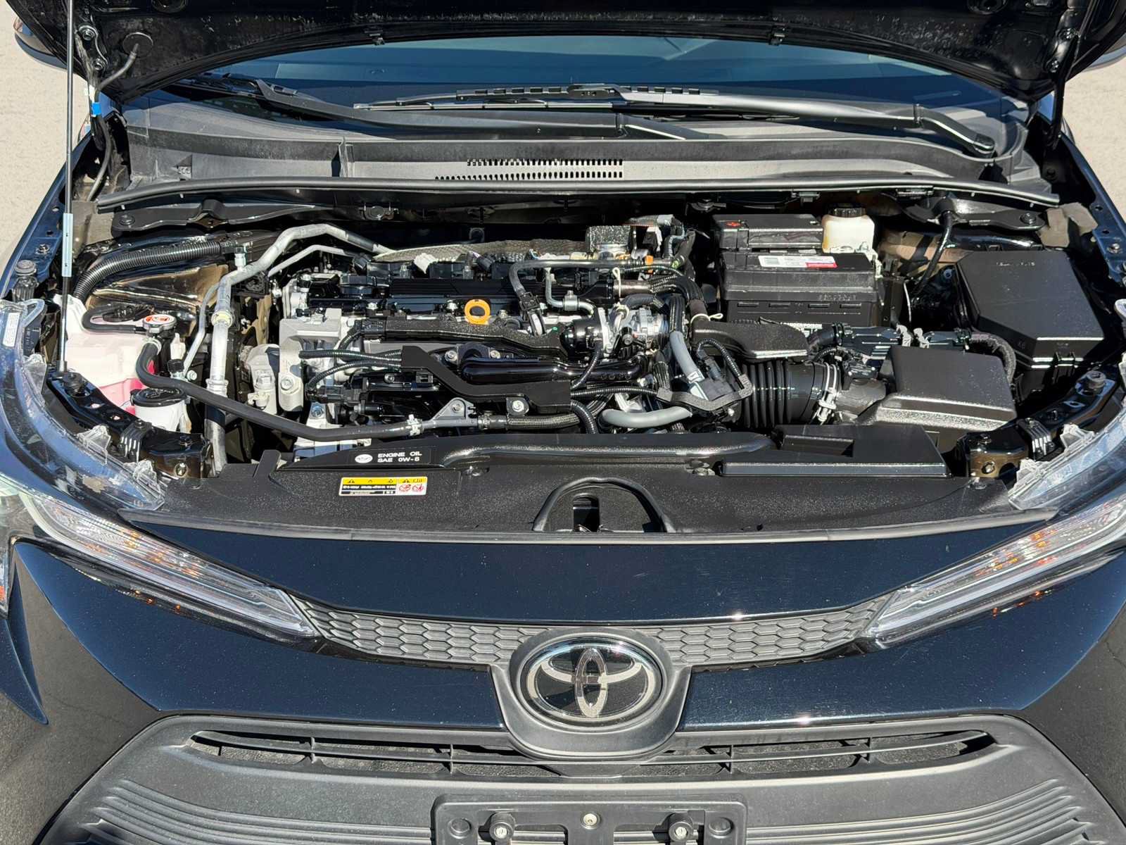 Used 2025 Toyota Corolla LE FWD image 33