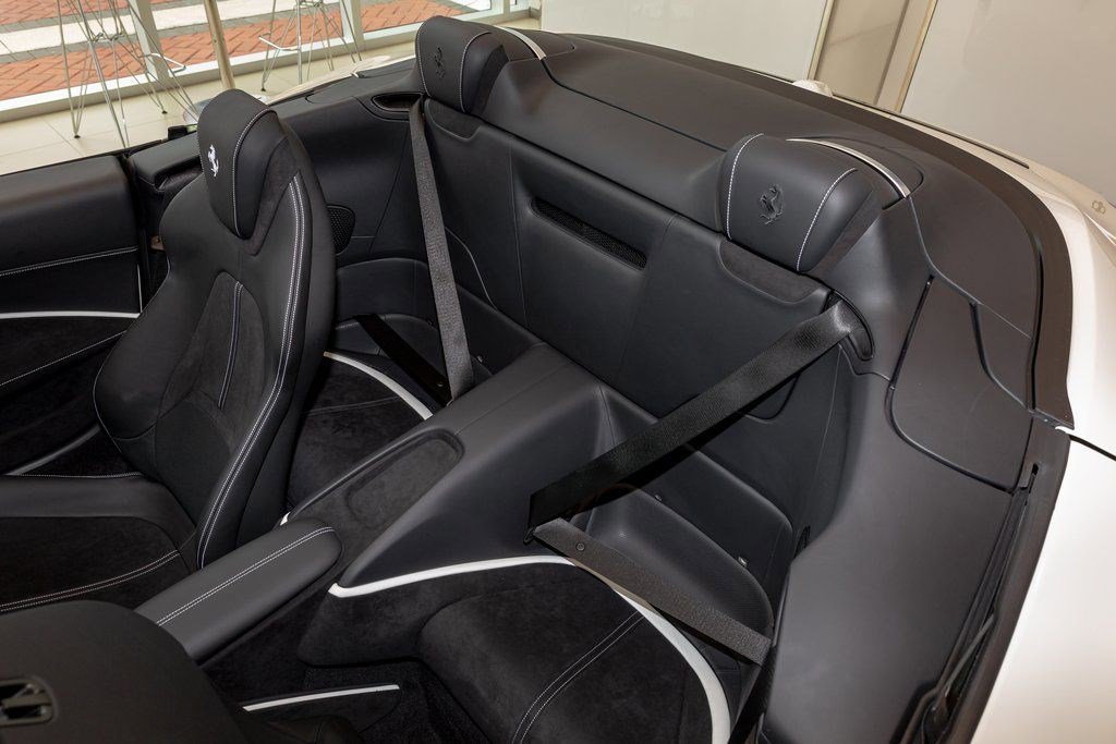 Used 2024 Ferrari Roma Spider image 19