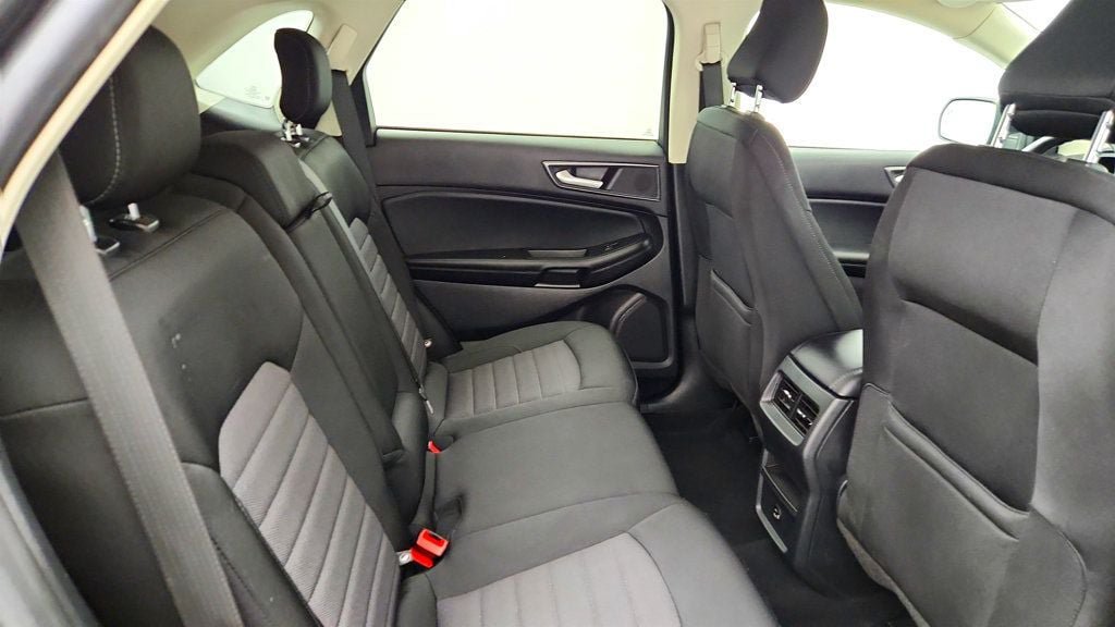 Used 2022 Ford Edge SE w/ Black Appearance Package AWD/4WD image 21
