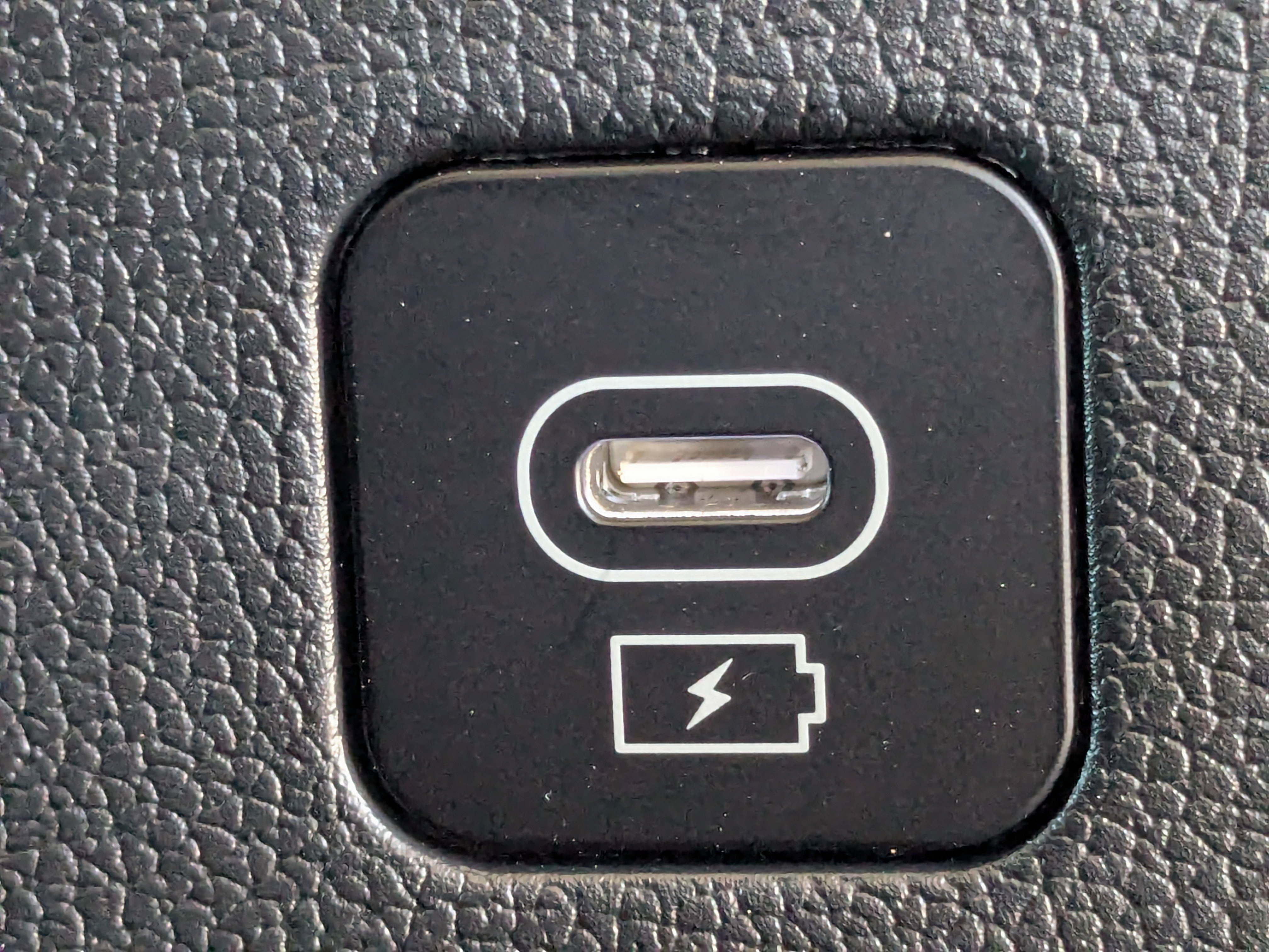 Certified 2025 Kia Sorento S image 15