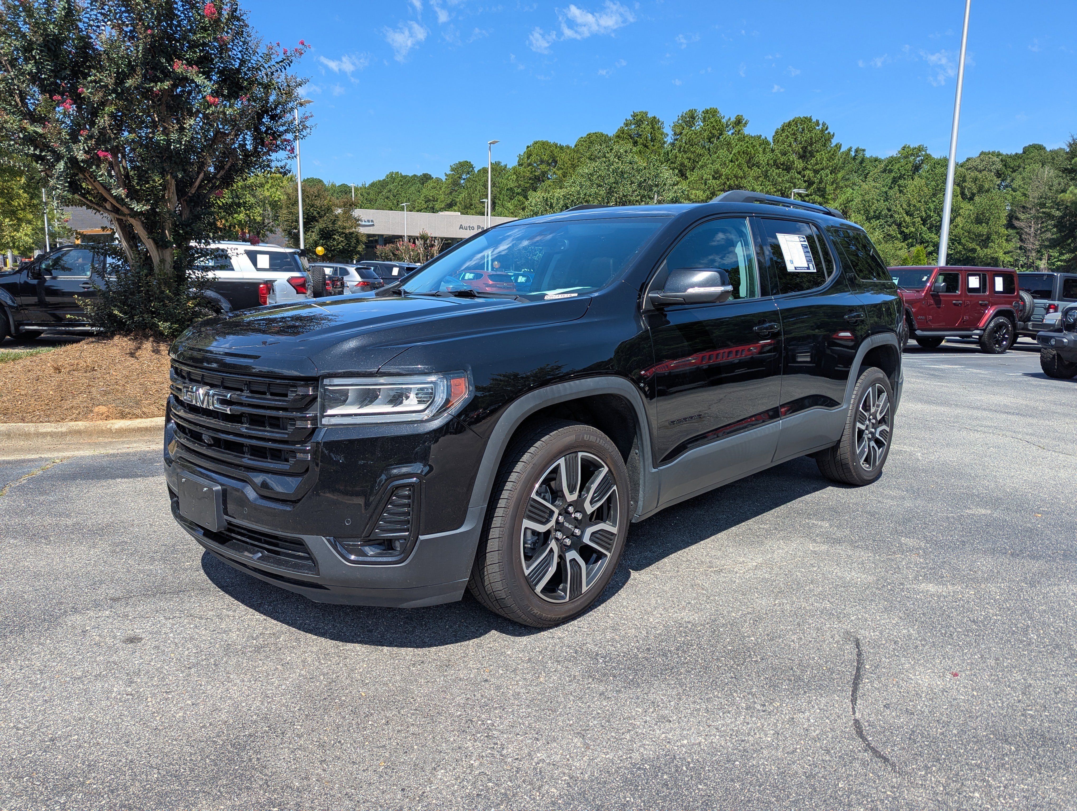 Used 2021 GMC Acadia SLT w/ Elevation Edition image 1