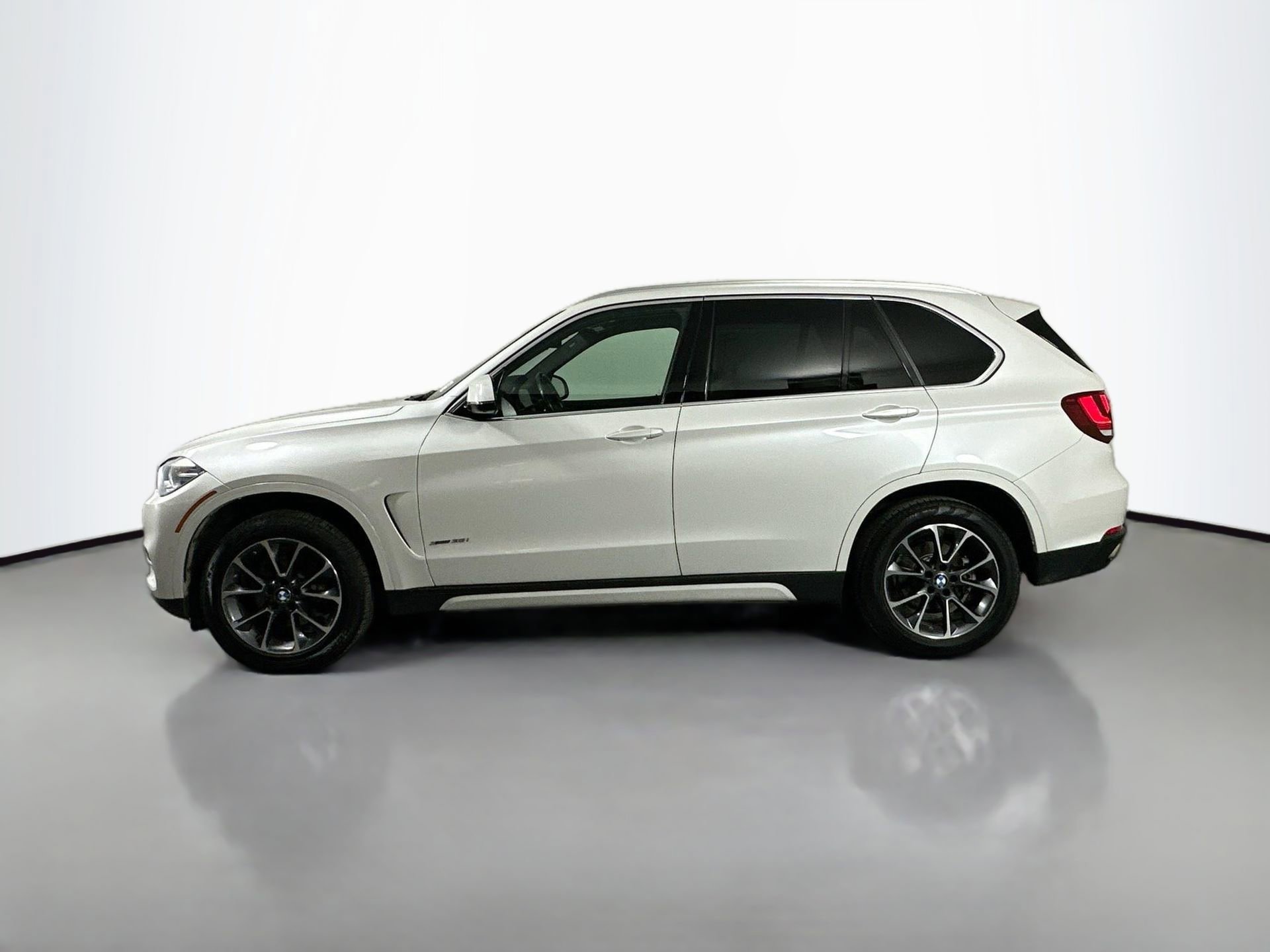 Used 2018 BMW X5 xDrive35i image 9