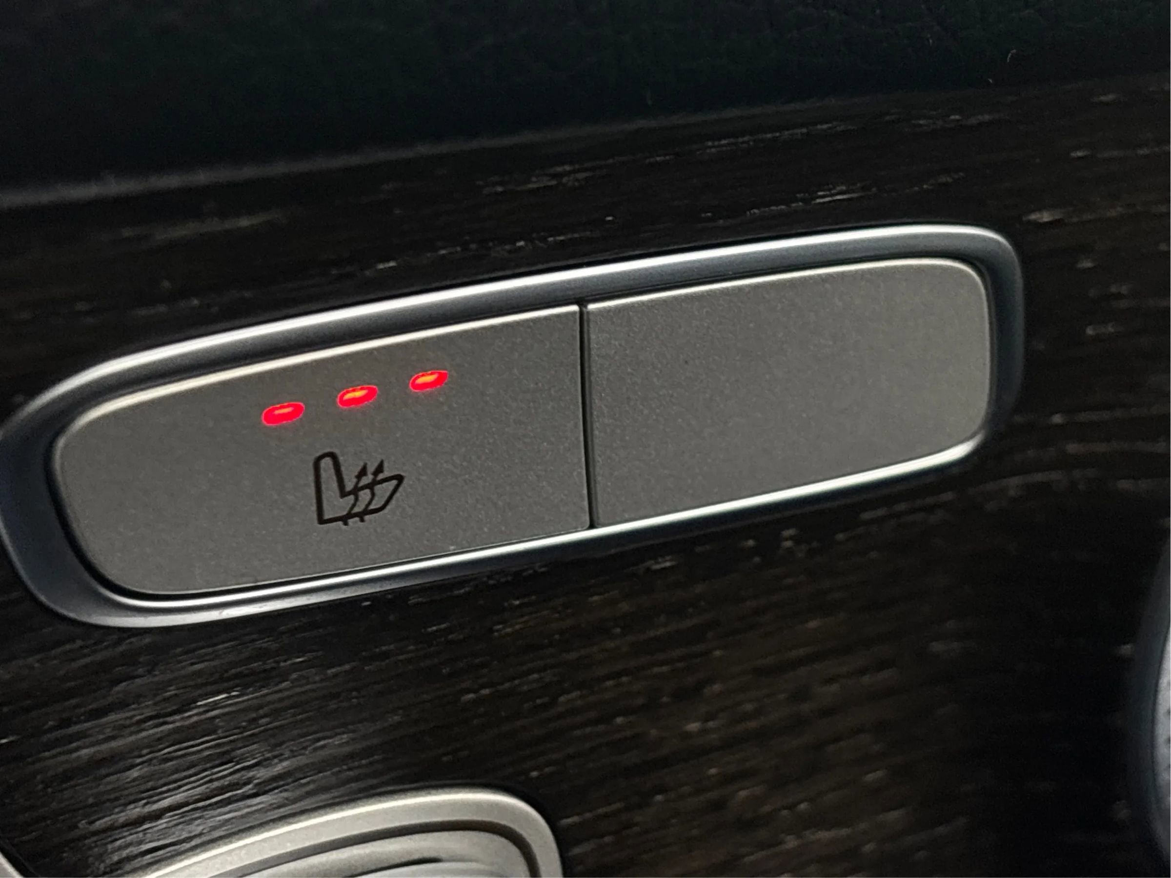 Used 2020 Mercedes-Benz GLC 300 4MATIC image 44