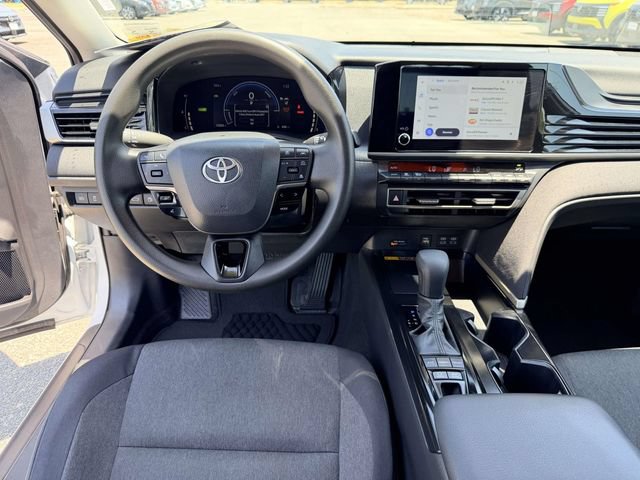 Used 2026 Toyota Camry LE FWD image 17