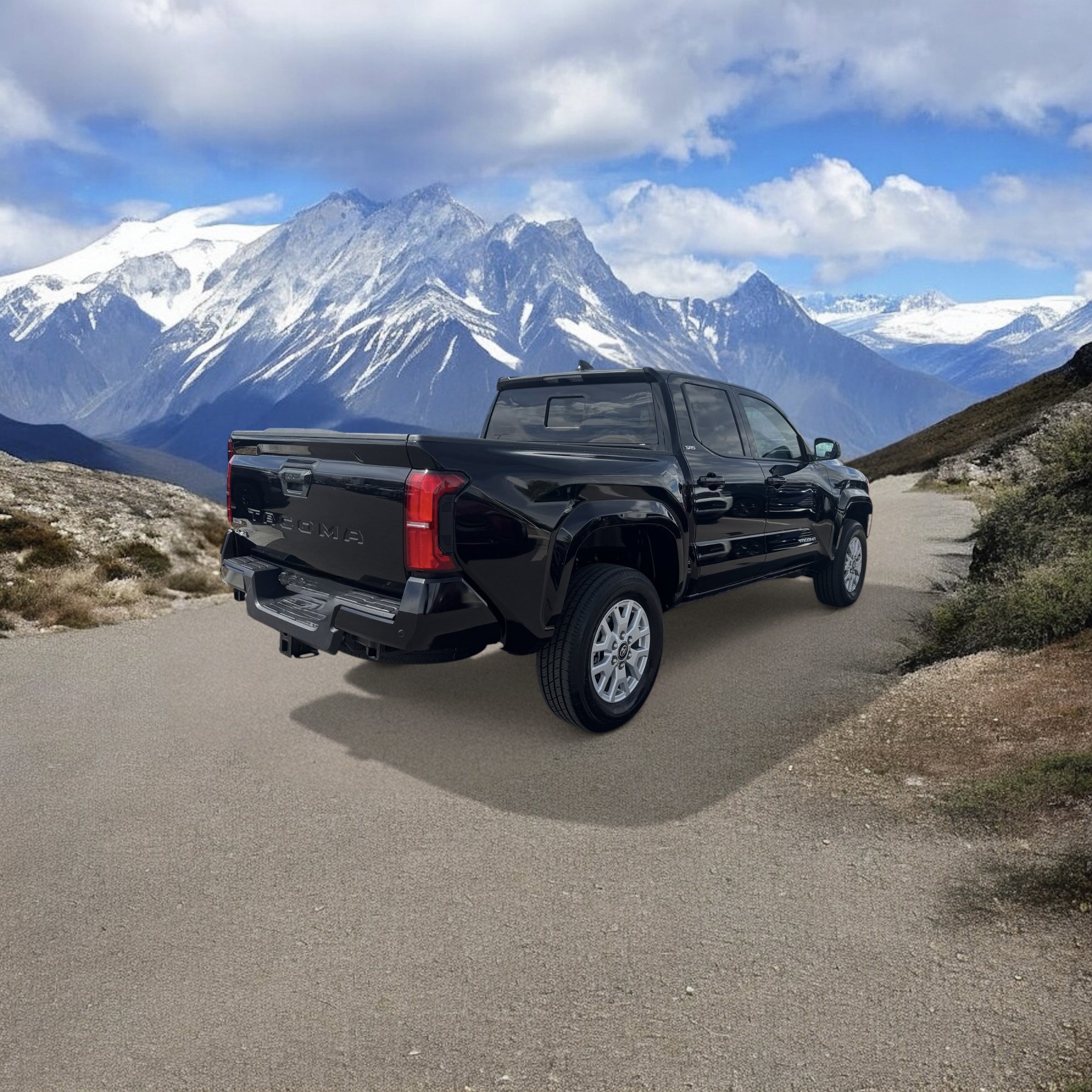 Used 2025 Toyota Tacoma SR5 image 5