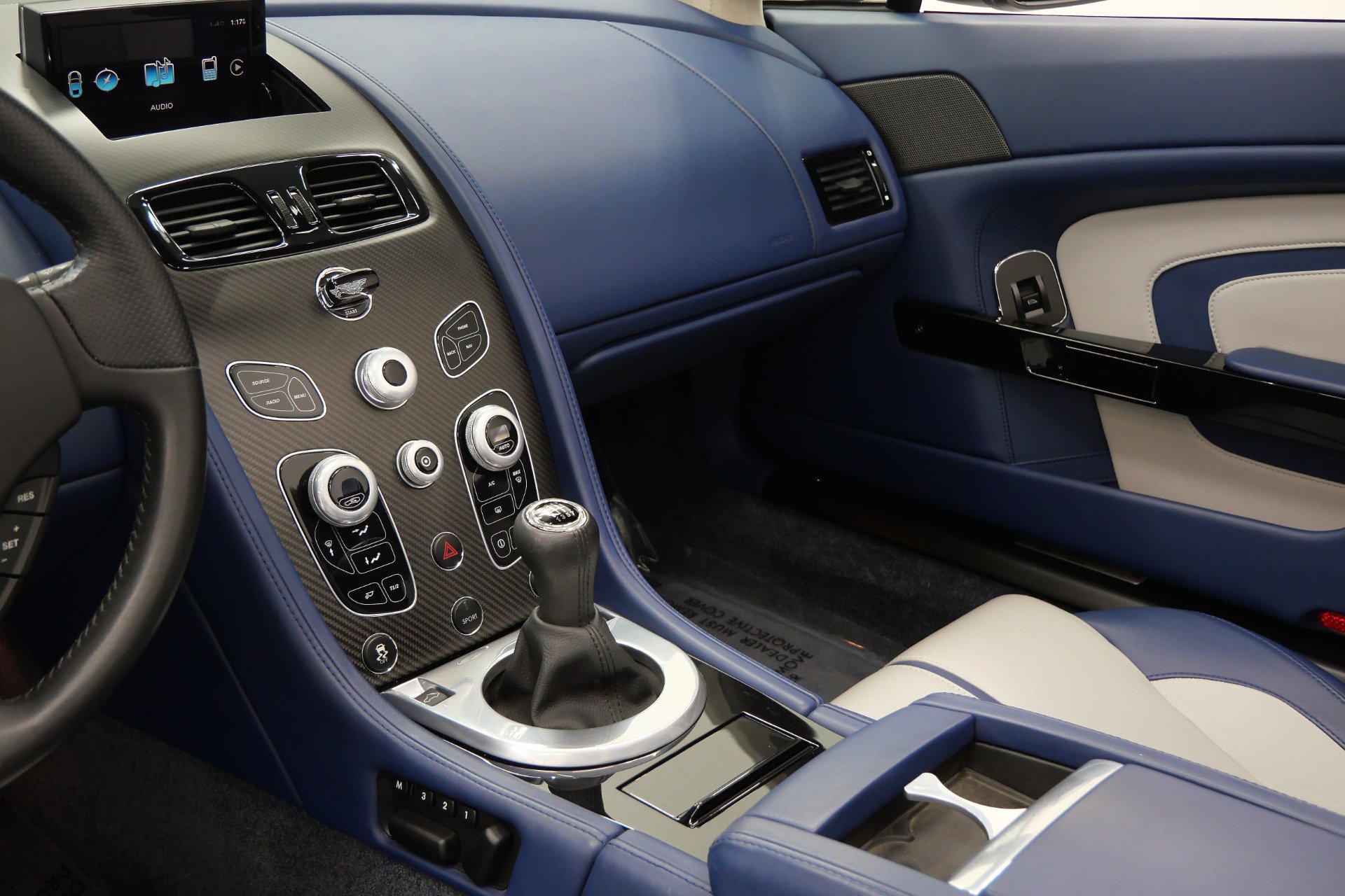 Used 2017 Aston Martin V12 Vantage S RWD image 26