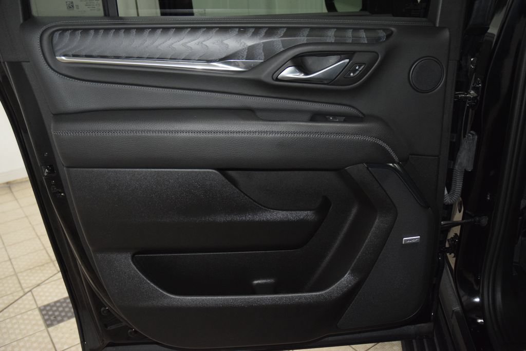 Used 2024 GMC Yukon XL Denali AWD/4WD image 47