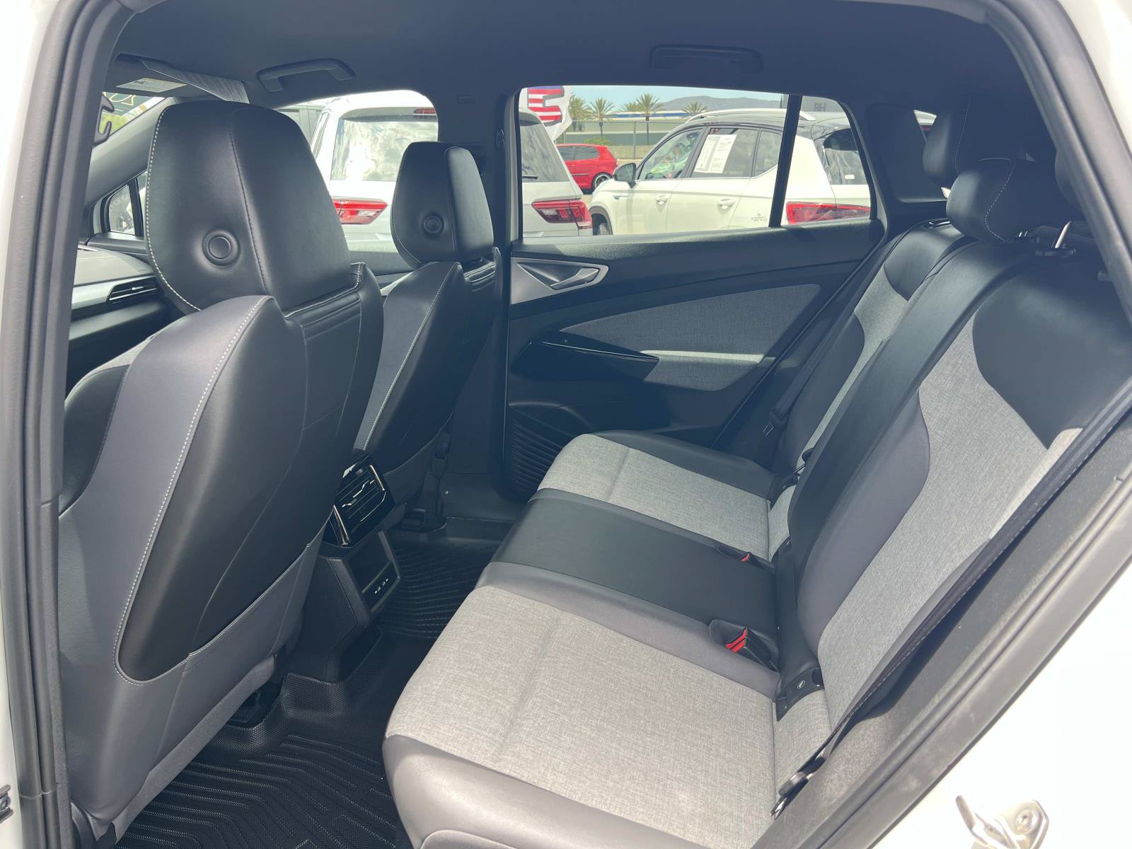 Certified 2023 Volkswagen ID.4 2WD image 21