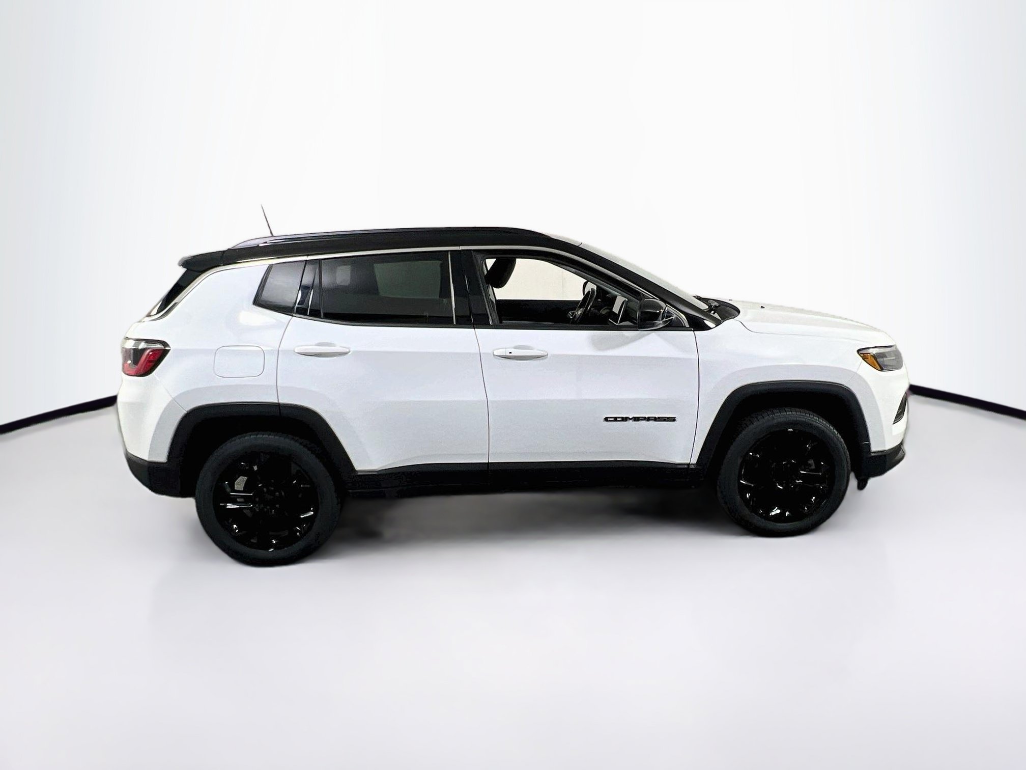 Used 2022 Jeep Compass Limited AWD/4WD image 4