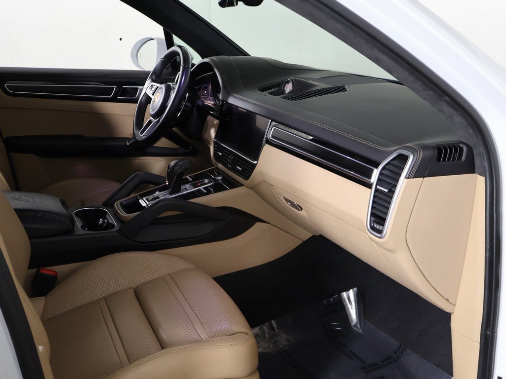 Used 2022 Porsche Cayenne GTS image 27