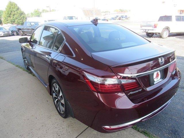 Used 2017 Honda Accord Touring image 7