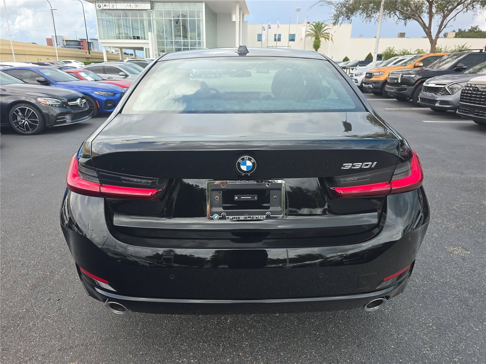 Used 2026 BMW 330i Sedan w/ Convenience Package RWD image 4