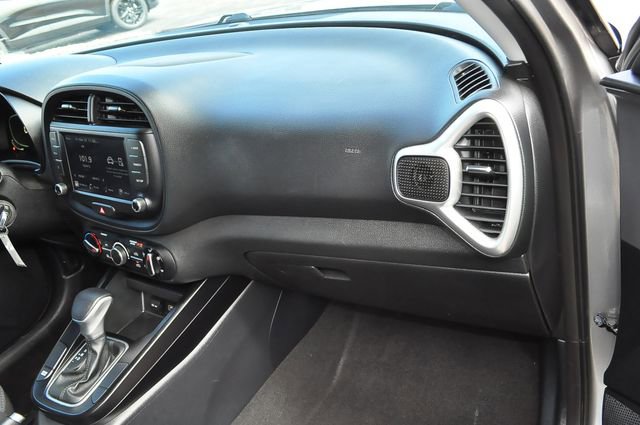 Used 2023 Kia Soul LX w/ LX Technology Package image 20