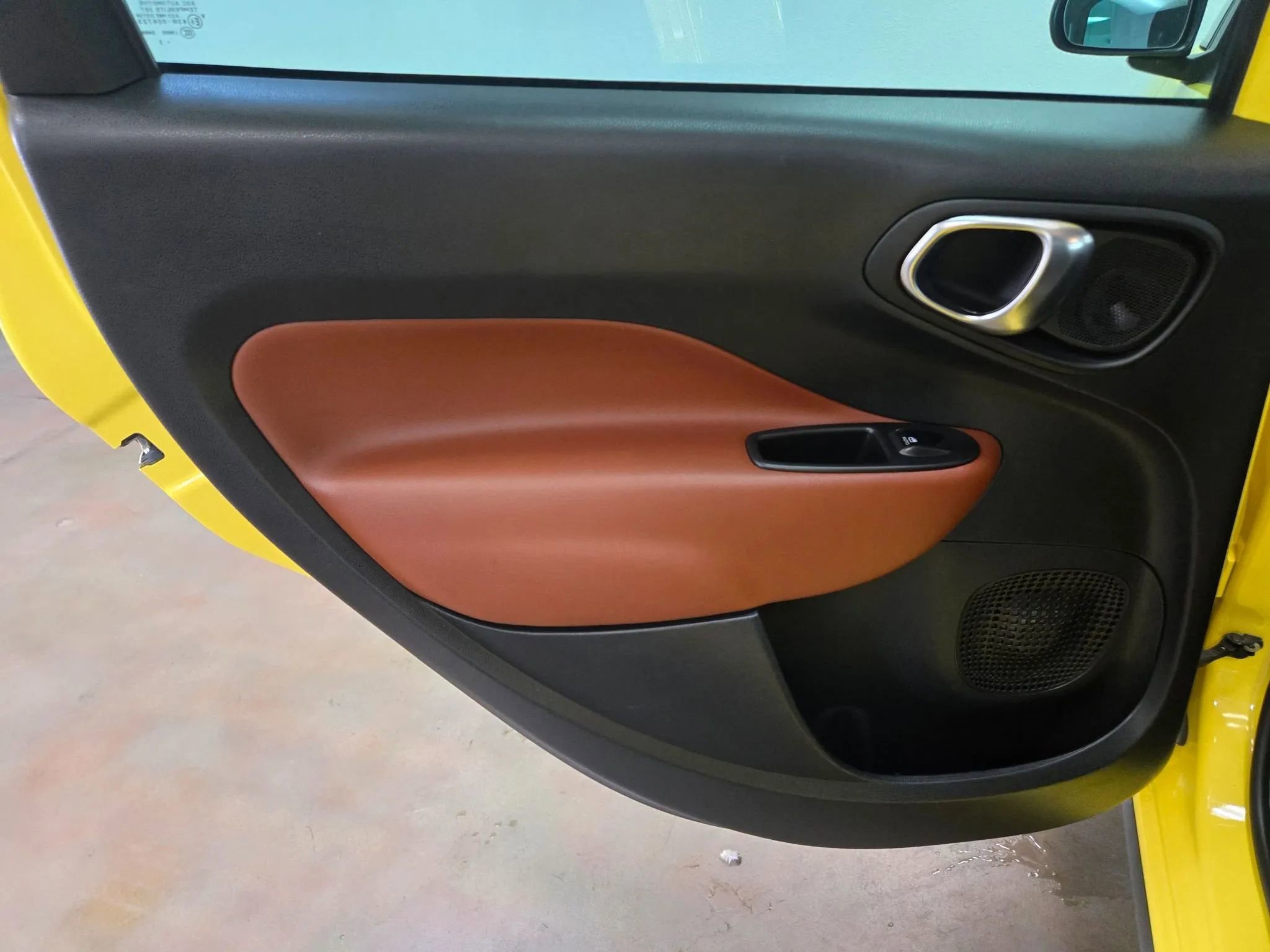 Used 2014 FIAT 500L Trekking w/ Popular Equipment Group image 14