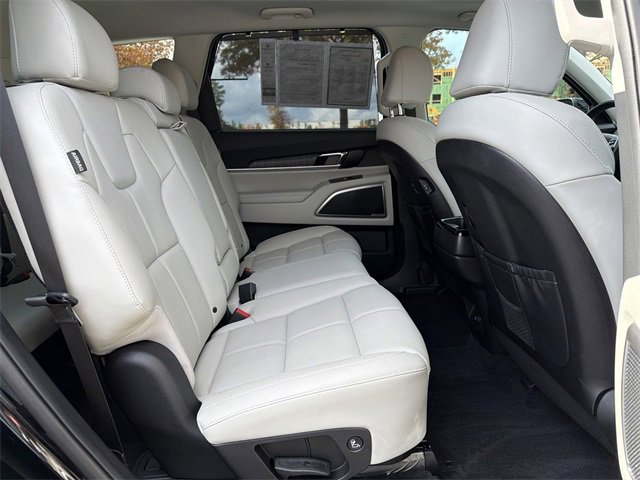 Certified 2025 Kia Telluride EX image 15