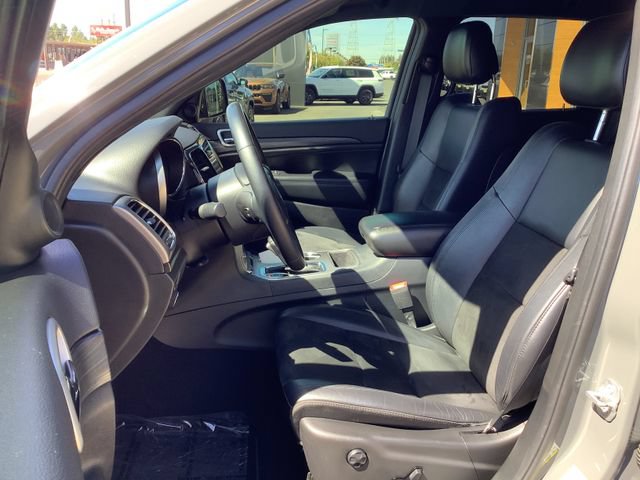 Used 2019 Jeep Grand Cherokee Altitude AWD/4WD image 8