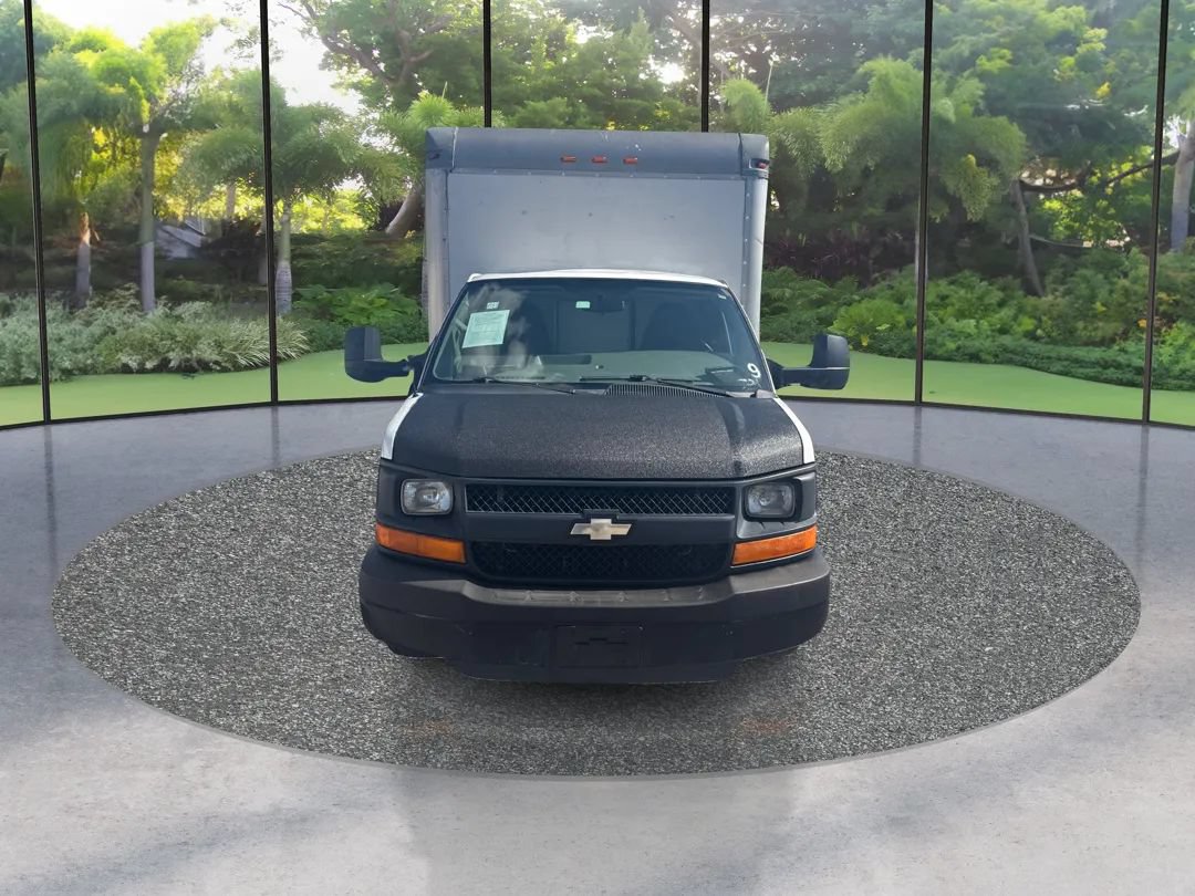 Used 2015 Chevrolet Express 3500 Extended RWD image 2