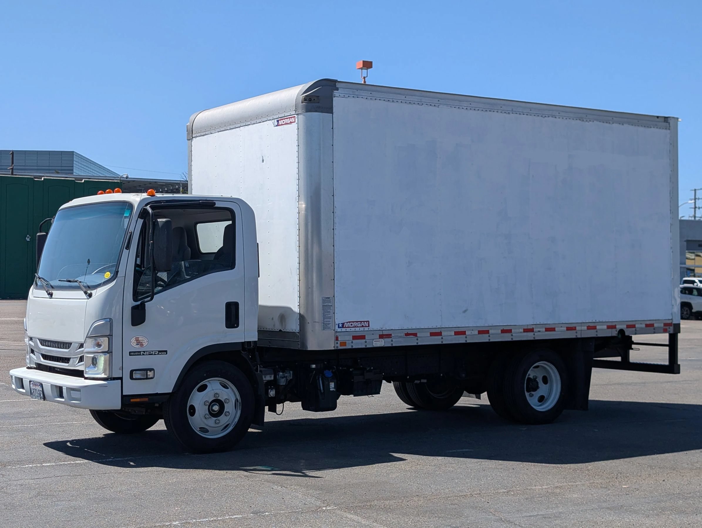 Used 2023 Isuzu NPR RWD image 3