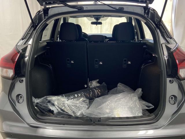New 2025 Nissan Kicks Play S image 21