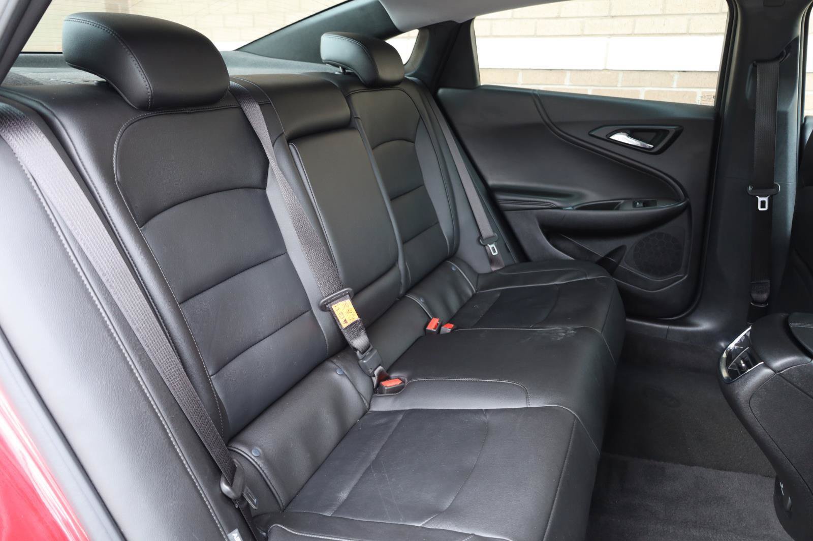 Used 2018 Chevrolet Malibu Hybrid w/ Leather Package FWD image 22