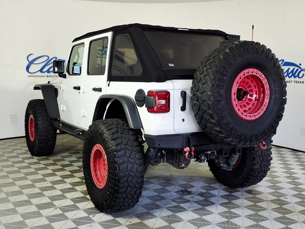 Used 2018 Jeep Wrangler Unlimited Rubicon AWD/4WD image 2