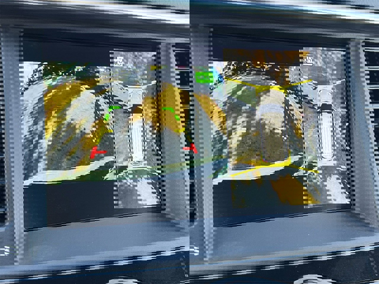 Certified 2020 Nissan Armada Platinum w/ Platinum Reserve Package image 16