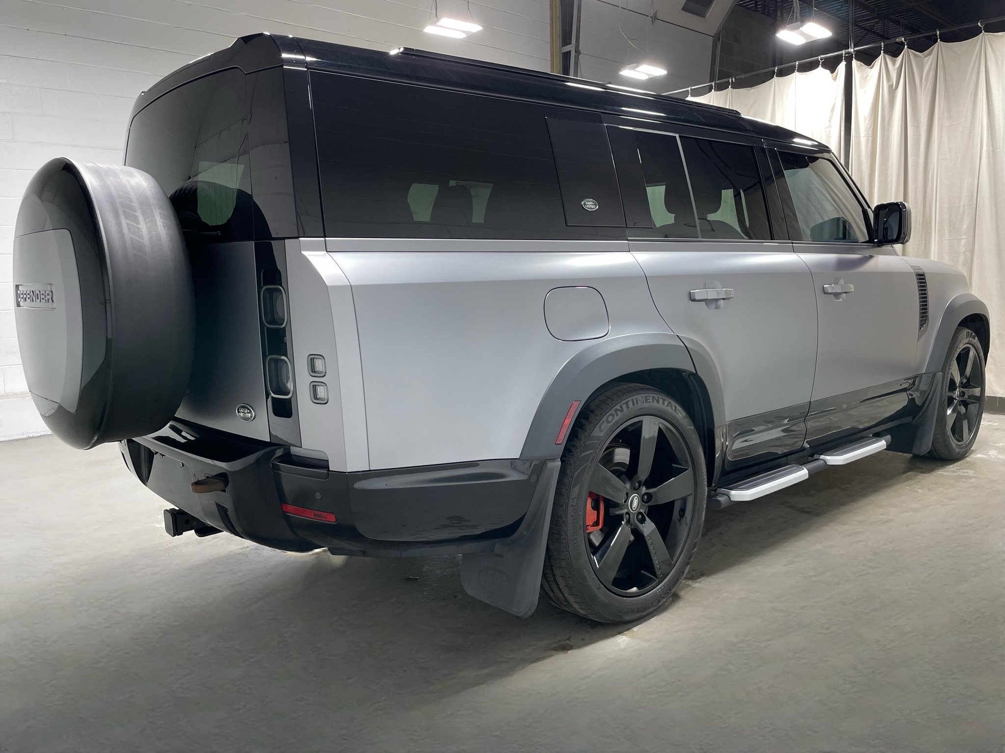 Used 2023 Land Rover Defender 130 X AWD/4WD image 4