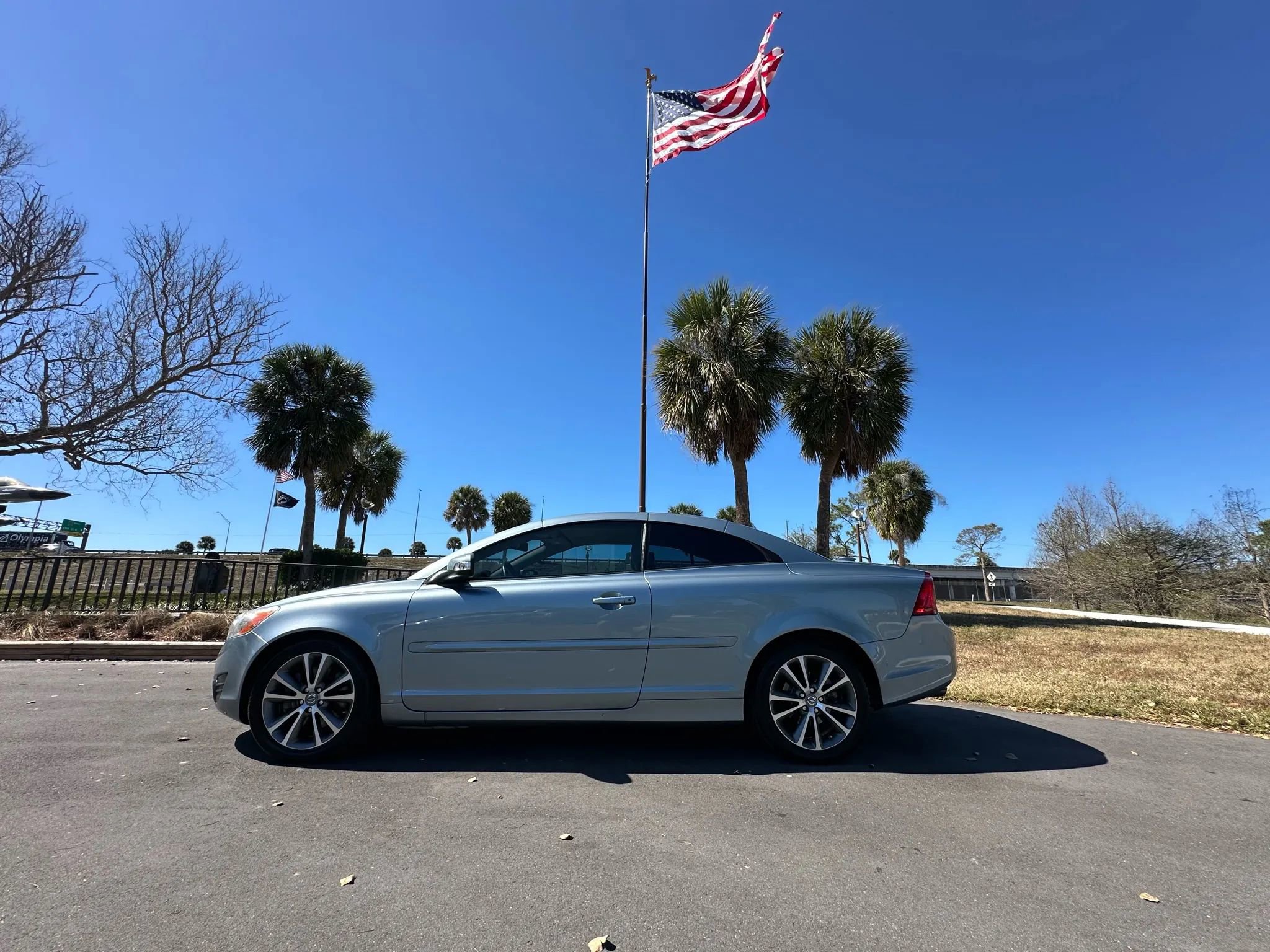 Used 2012 Volvo C70 T5 image 24