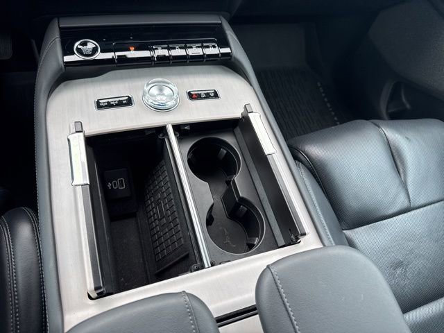 Certified 2025 Lincoln Navigator Reserve w/ Jet Appearance Package image 25