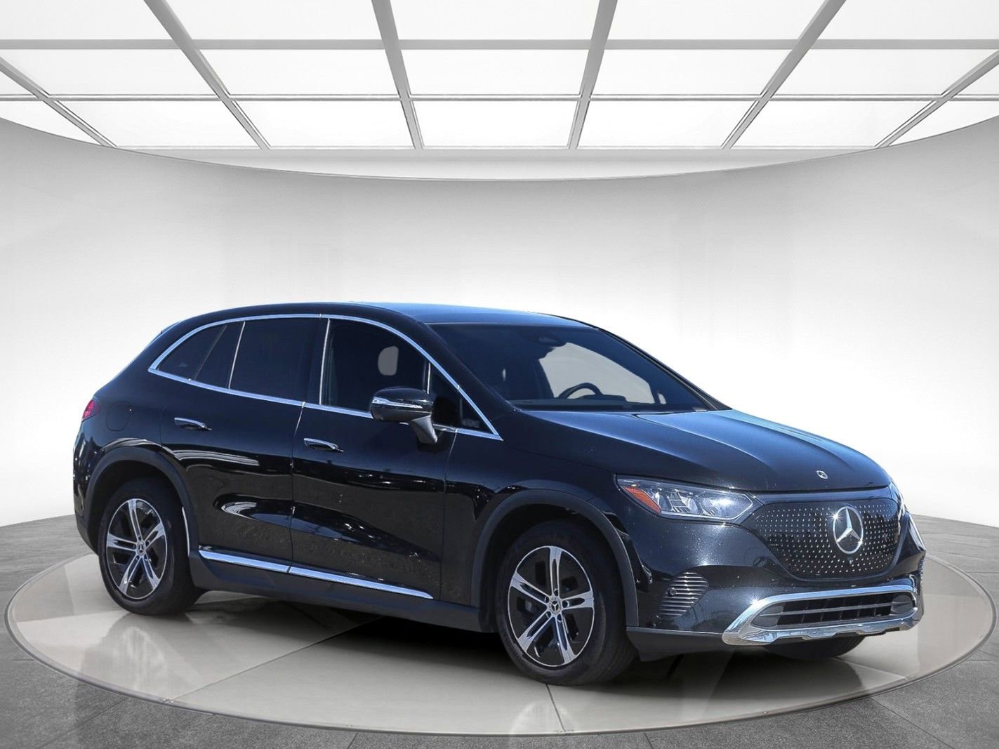 Used 2023 Mercedes-Benz EQE 350+ 4MATIC SUV image 4