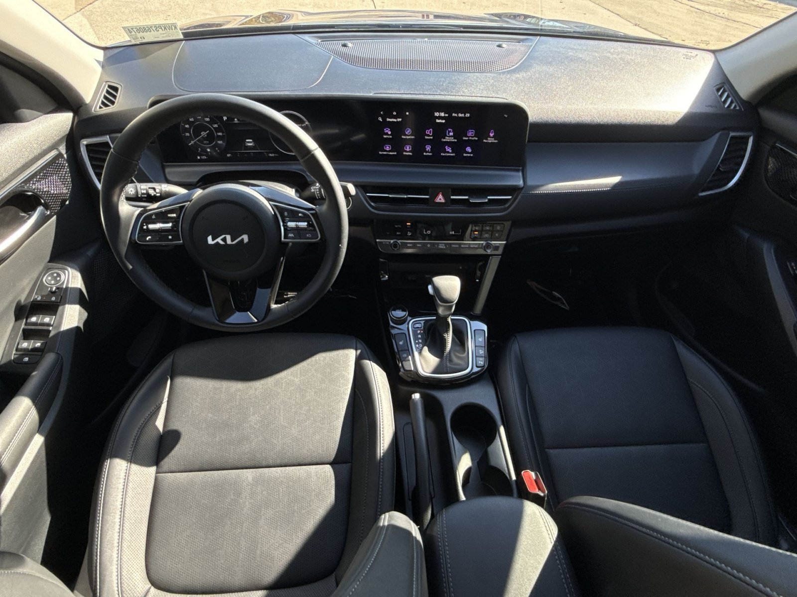 Used 2025 Kia Seltos EX FWD image 32