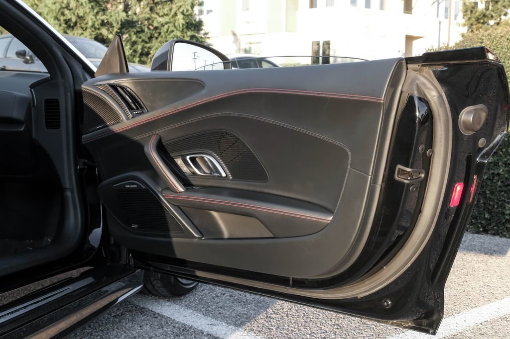 Used 2018 Audi R8 V10 plus image 39