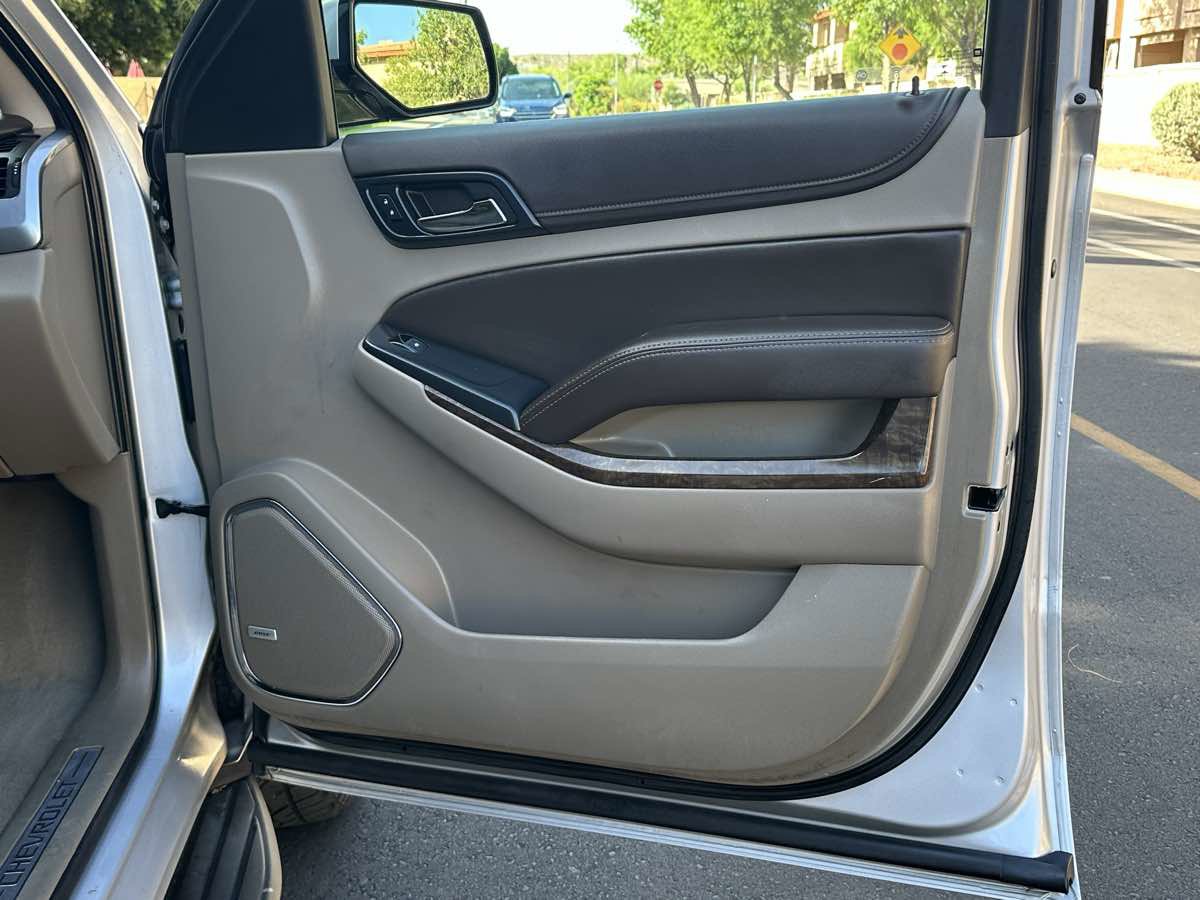 Used 2019 Chevrolet Suburban LT AWD/4WD image 50