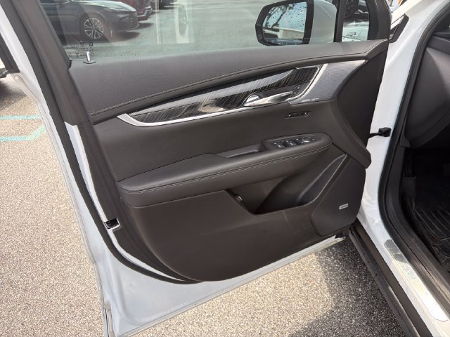 Certified 2024 Cadillac XT6 Premium Luxury w/ Technology Package FWD image 10