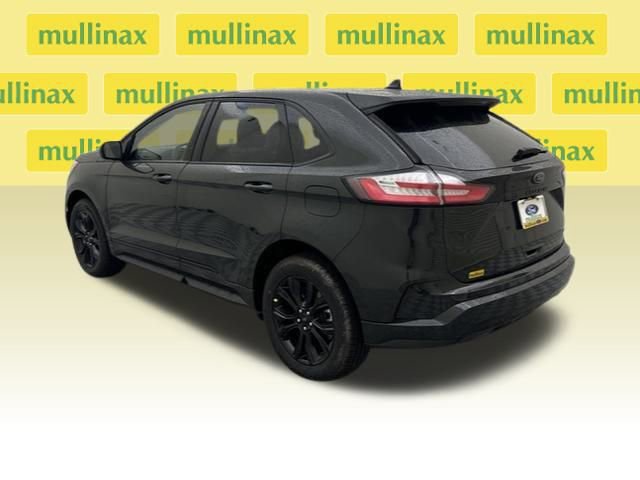 New 2024 Ford Edge SE w/ Black Appearance Package image 3
