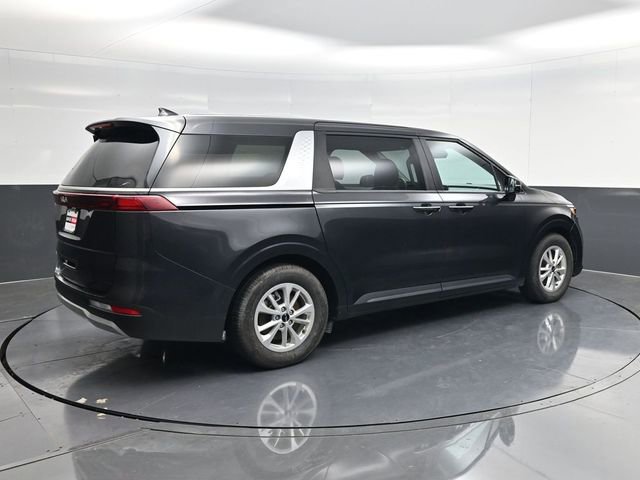 Used 2024 Kia Carnival LX image 3