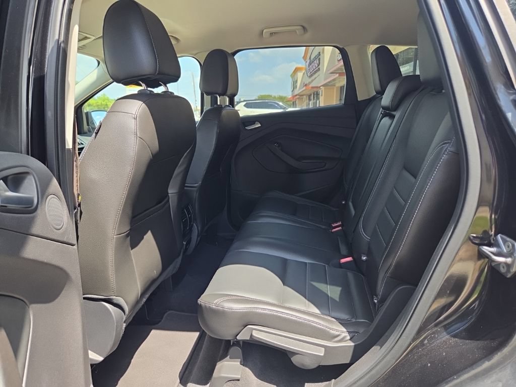 Used 2015 Ford Escape Titanium w/ Equipment Group 301A AWD/4WD image 9