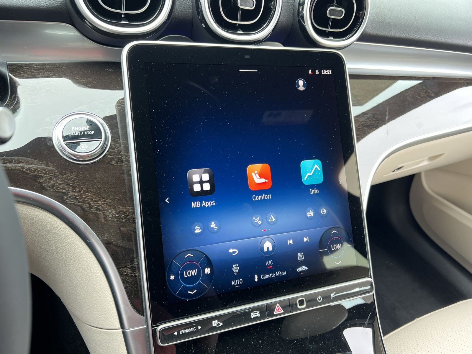 New 2026 Mercedes-Benz C 300 4MATIC Sedan image 25