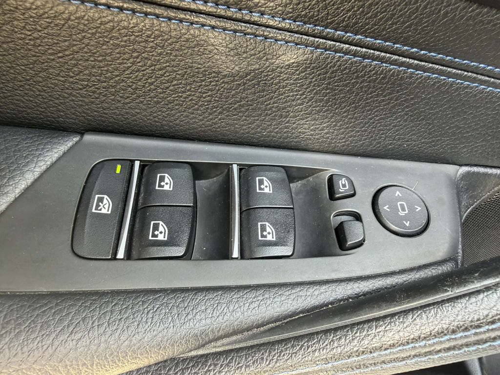 Used 2019 BMW 540i w/ M Sport Package RWD image 28