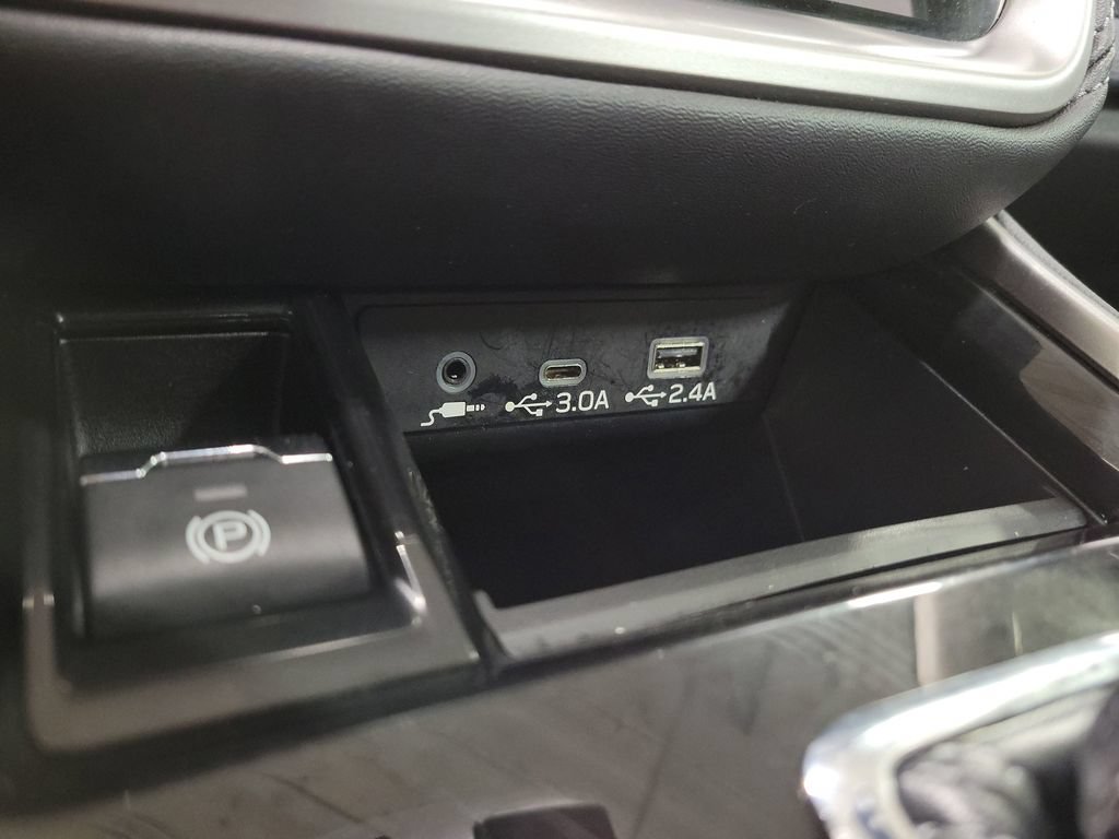 Used 2024 Subaru Outback Premium AWD/4WD image 18