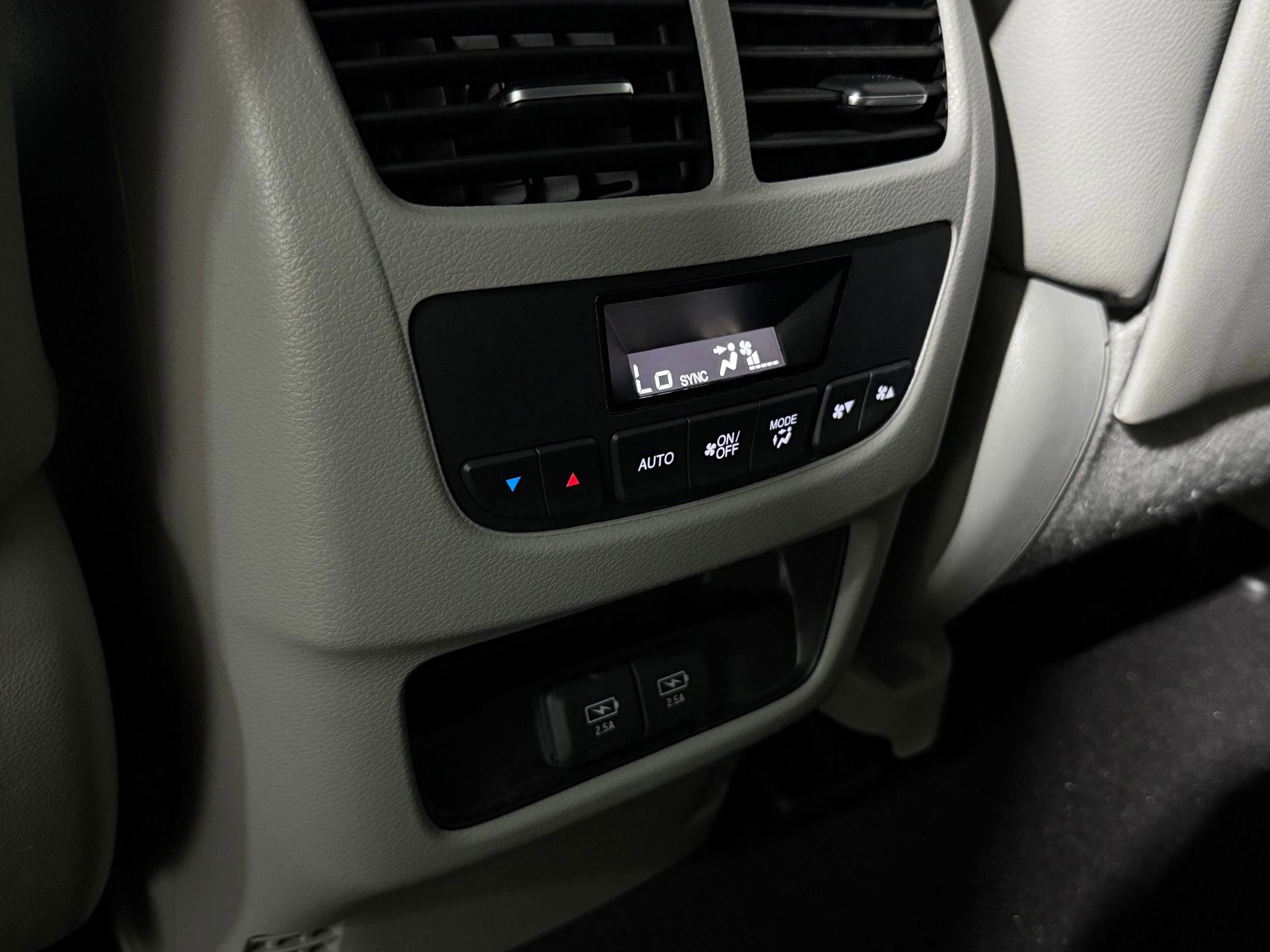 Used 2020 Acura MDX FWD w/ Technology Package image 36