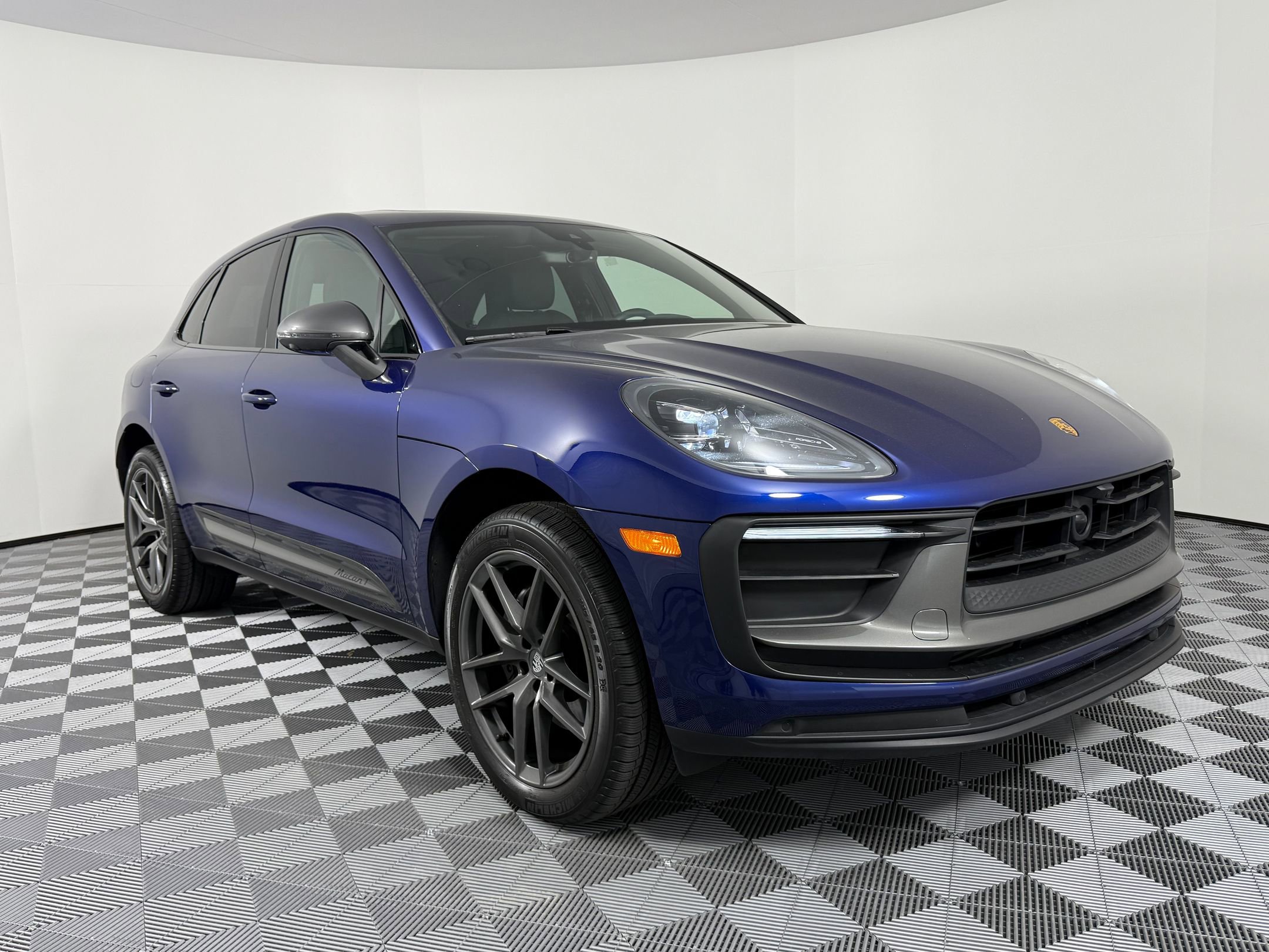 New 2025 Porsche Macan Turbo image 7