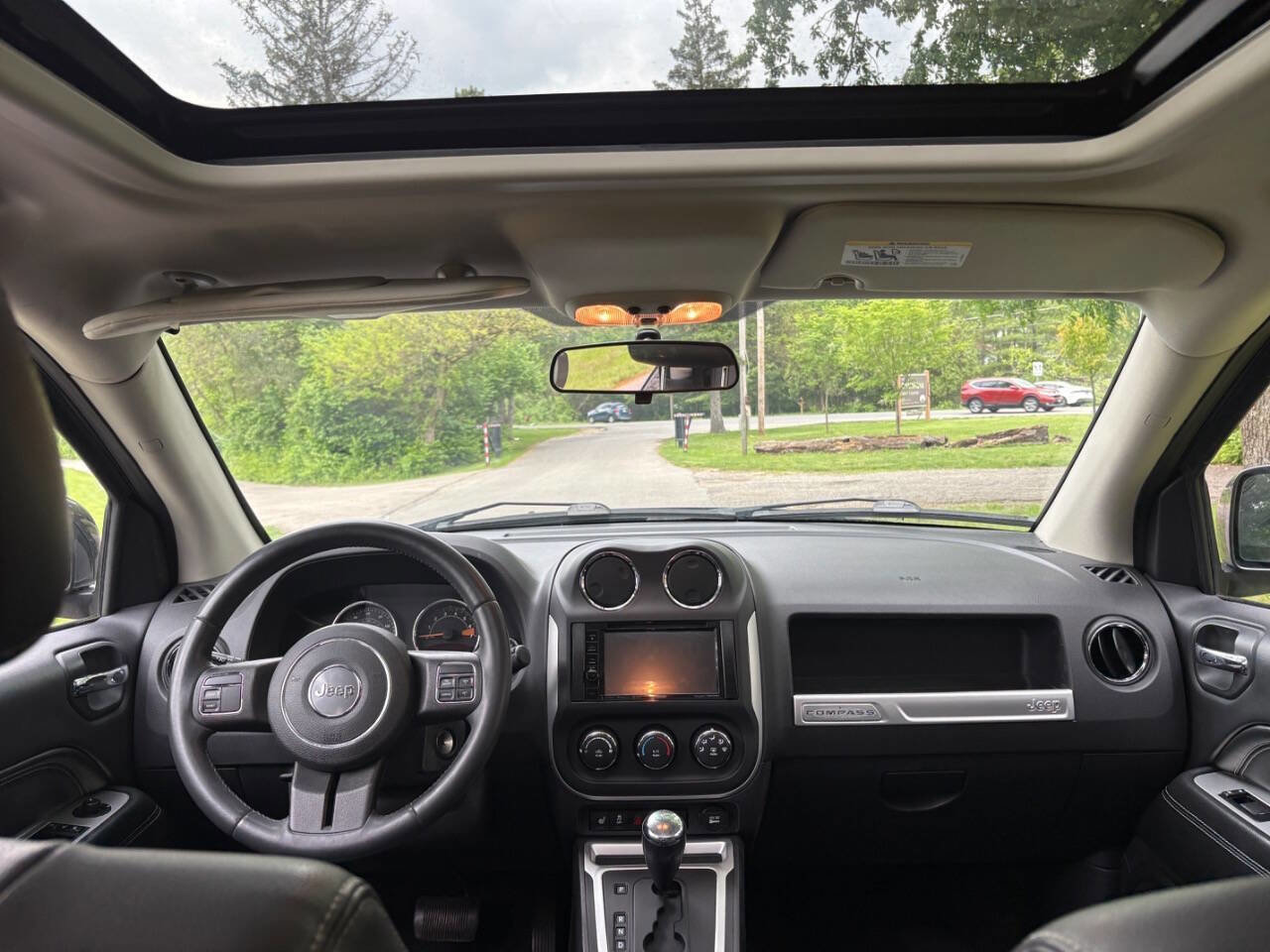 Used 2014 Jeep Compass Latitude w/ Sun/Sound Group AWD/4WD image 19