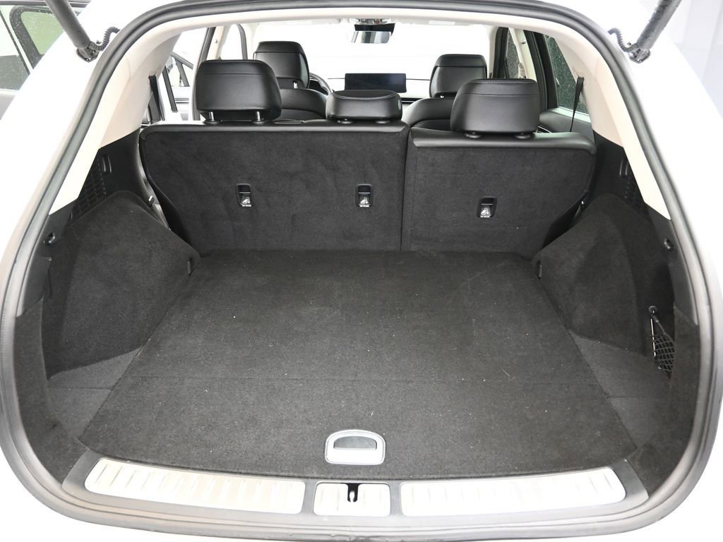 Used 2023 Genesis GV70 2.5T w/ Select Package image 17