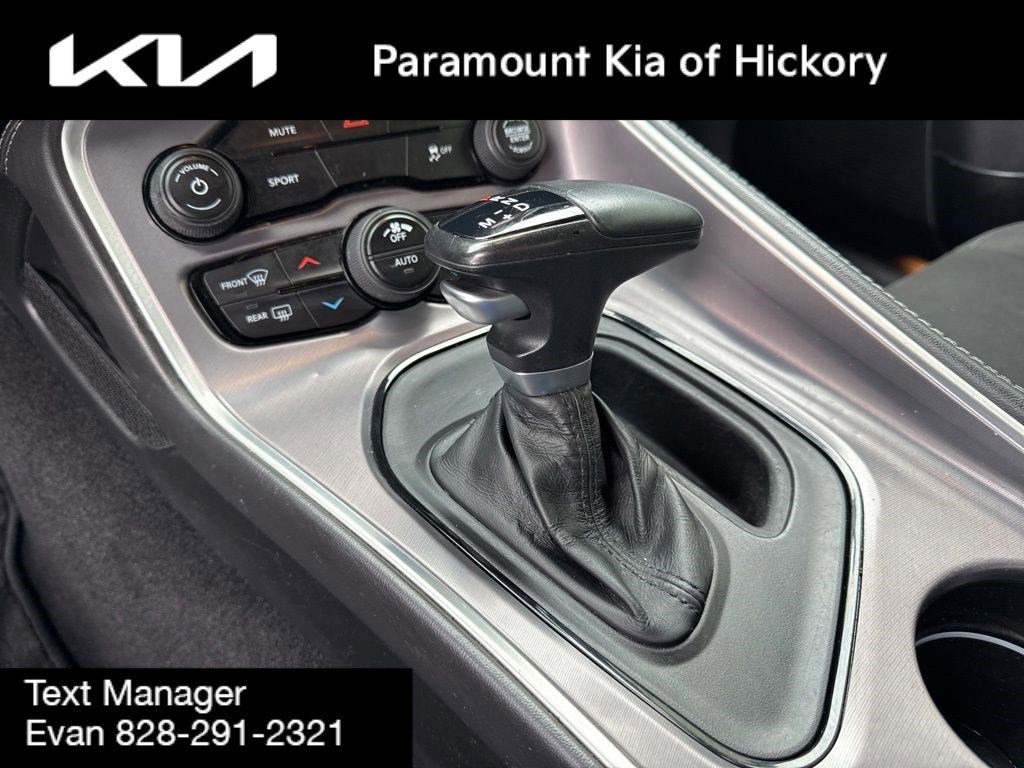 Used 2019 Dodge Challenger SXT w/ Blacktop Package image 21