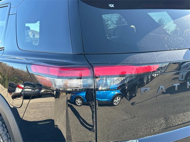 New 2025 Nissan Pathfinder Rock Creek image 12