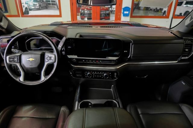 Used 2024 Chevrolet Silverado 3500 LTZ w/ LTZ Convenience Package AWD/4WD image 16
